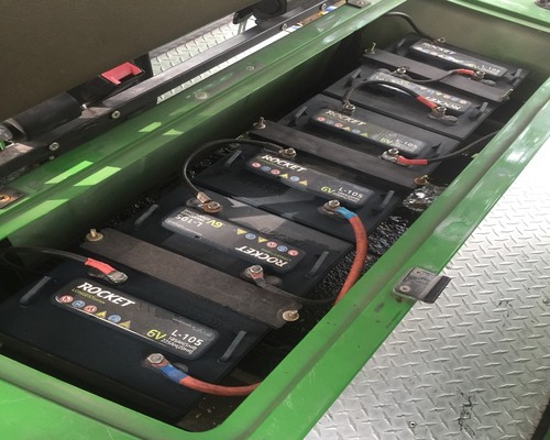 binh-ac-quy-xe-dien-san-golf