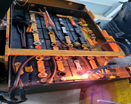 phuc-hoi-binh-ac-quy-xe-nang