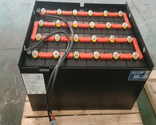 nguyen-nhan-hu-hai-binh-ac-quy-xe-nang-rocket