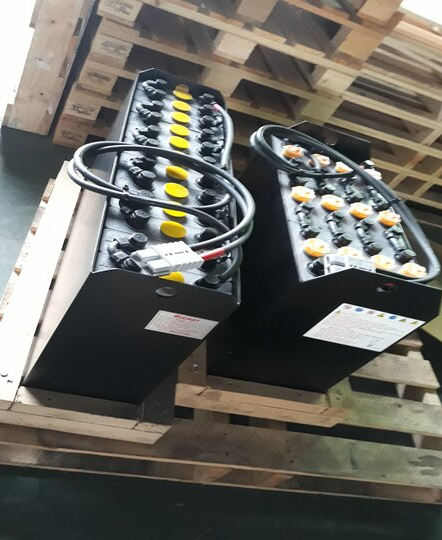 Ắc quy xe nâng ROCKET 3PzS270-24 (24V-270Ah/5Hr)