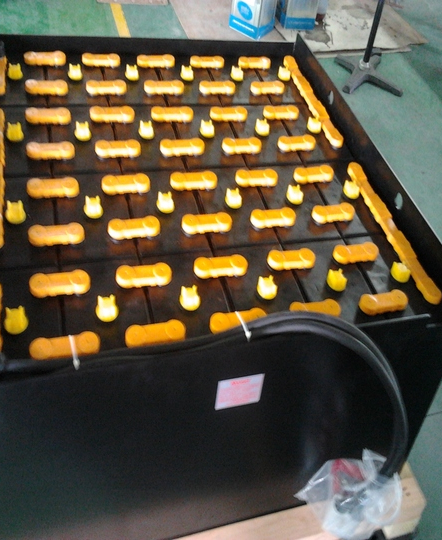 Ắc quy xe nâng ROCKET VCES800-48 (48V-800Ah/5Hr)